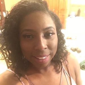 Meet your Posher, Ychlindria